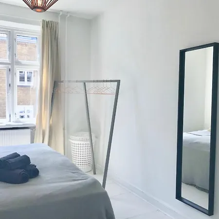 Great 1-br In Great Location - 60 Apartamento